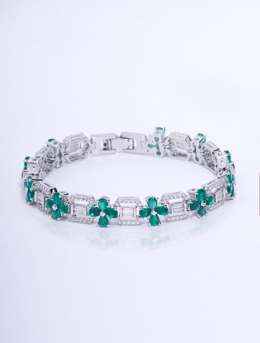 Daisy Dot Tennis Bracelet In Emerald