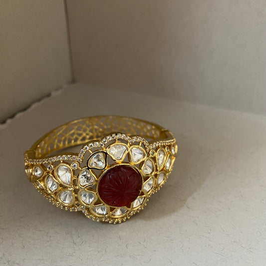 Utpala Ruby Kundan Kada