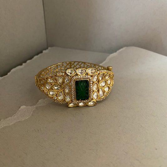 Pankh Green Kundan Kada