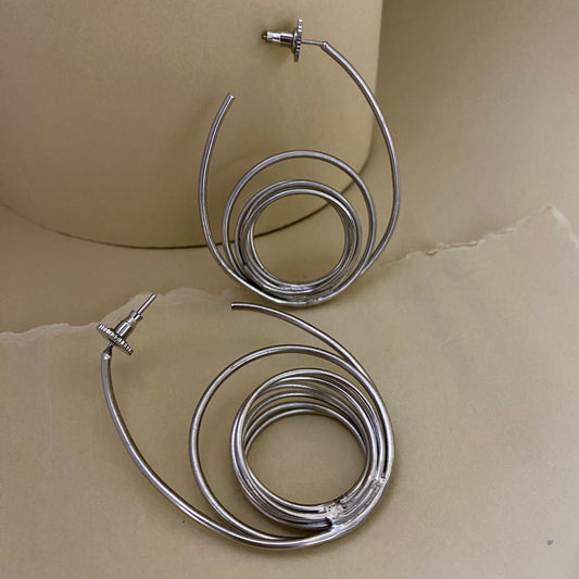 Ringa Ringa Hoop Earrings