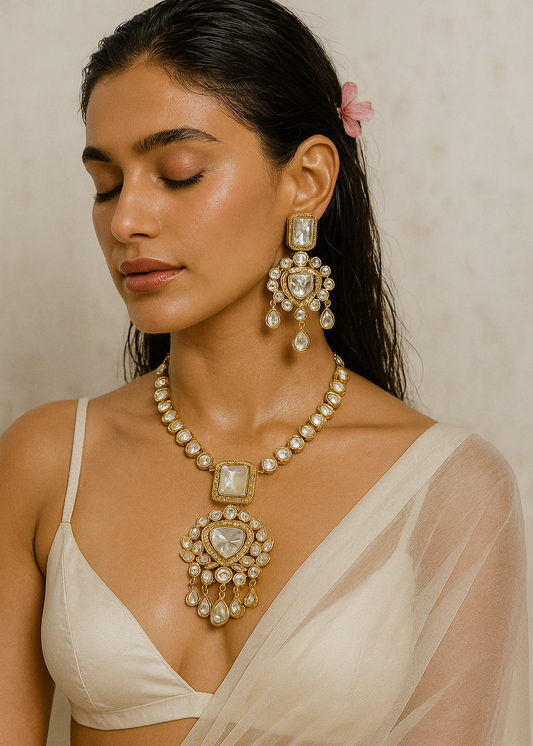 RADHSI NECKLACE