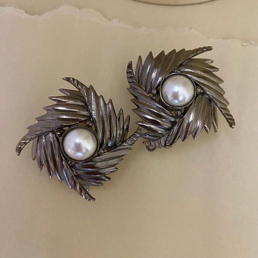 Firky Pearl Studs