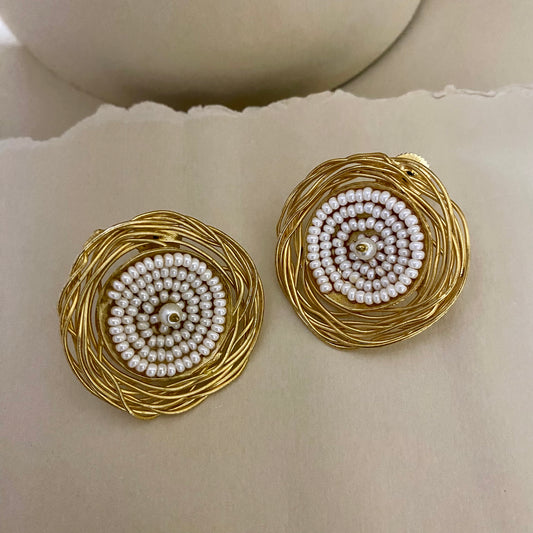 Twisted Wire And Pearl Studs Earrings