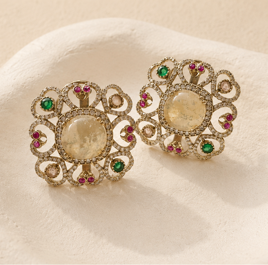 Vae Oversized Stud Earrings